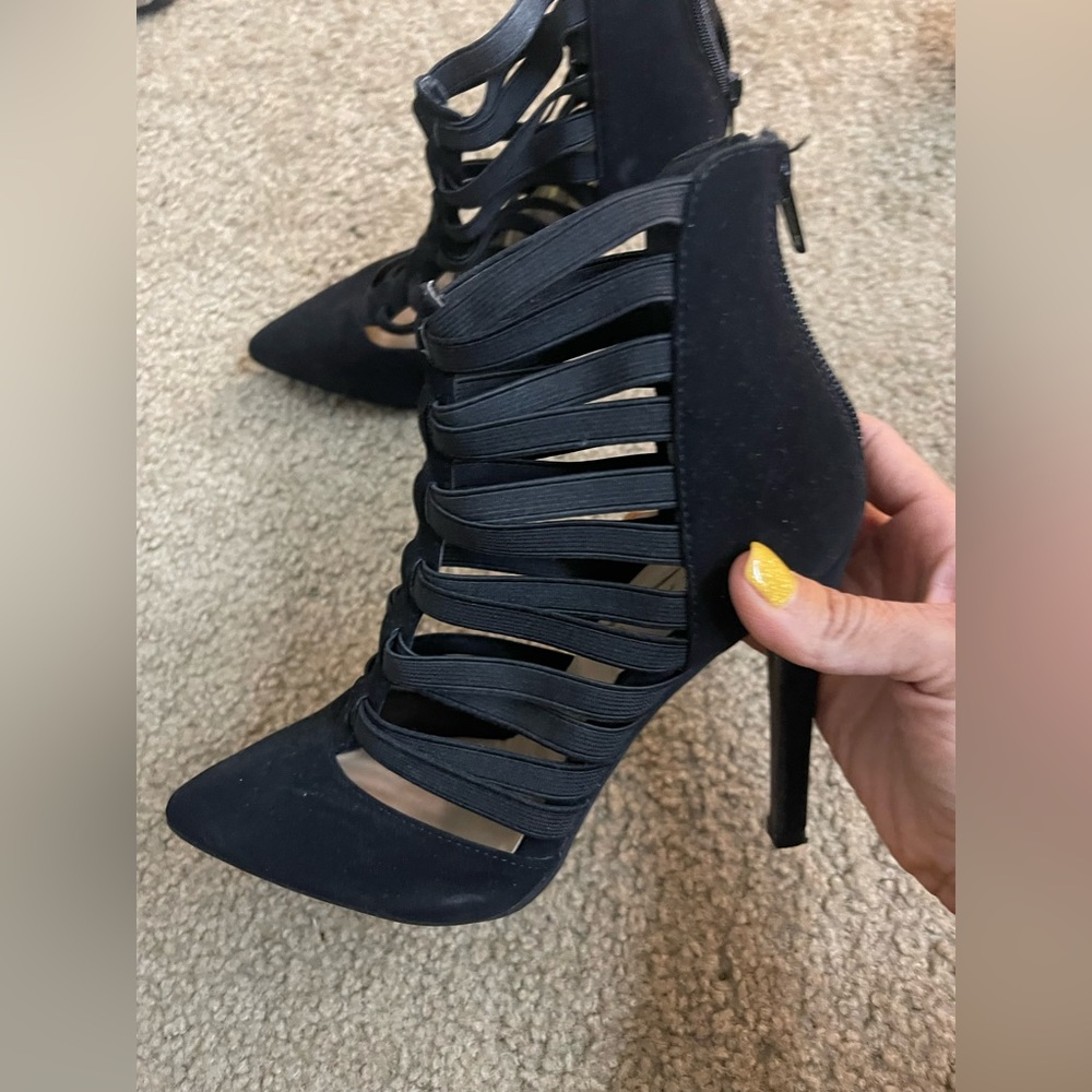Black straps heels closed toe heels,